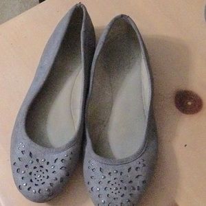 Comfy embellished flats